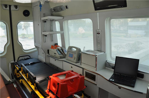 肥东县救护车内部